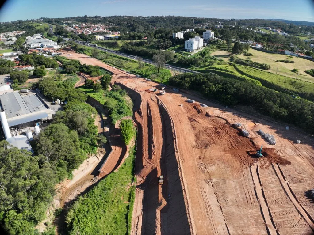 Obras de infraestrutura do loteamento comercial Turim em Vinhedo SP